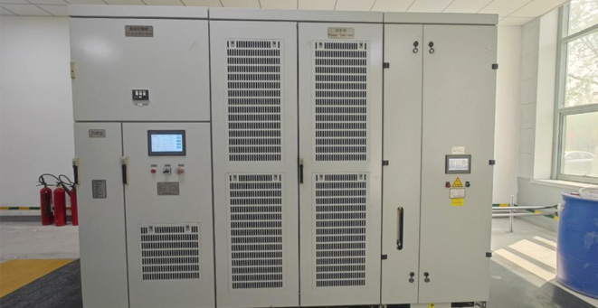 廣州白雲機場10kV直掛式戶內水冷SVG項目